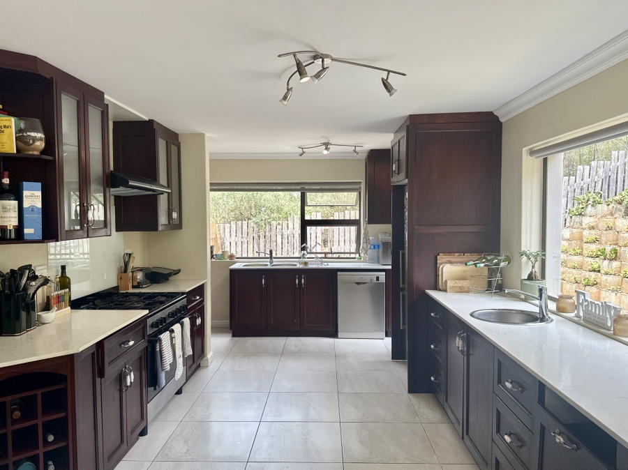 4 Bedroom Property for Sale in Knysna Heights Western Cape